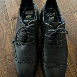 Johnston and Murphy black tie up shoes